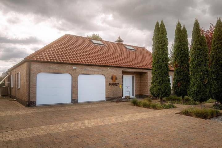 Location de vacances pour 10 personnes, avec jardin et vue à Lommel