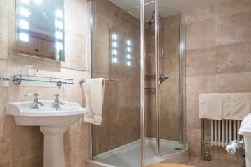 Bed And Breakfast for 2 People in Cumbria, North West England, Photo 4