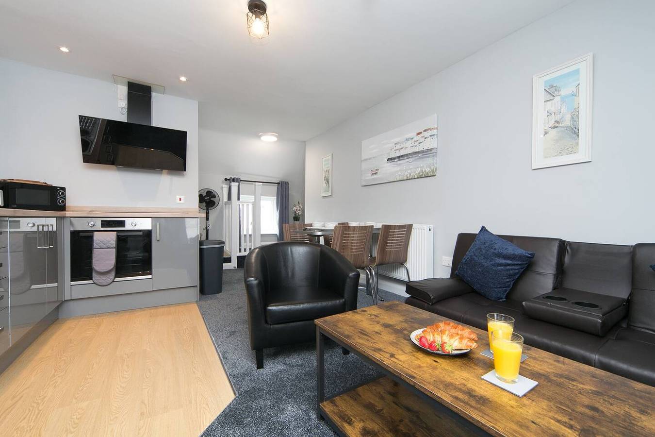 Entire apartment, Self Contained Apartment at Country Pub Restaurant - Pass the Keys in Red Wharf Bay, Isle of Anglesey