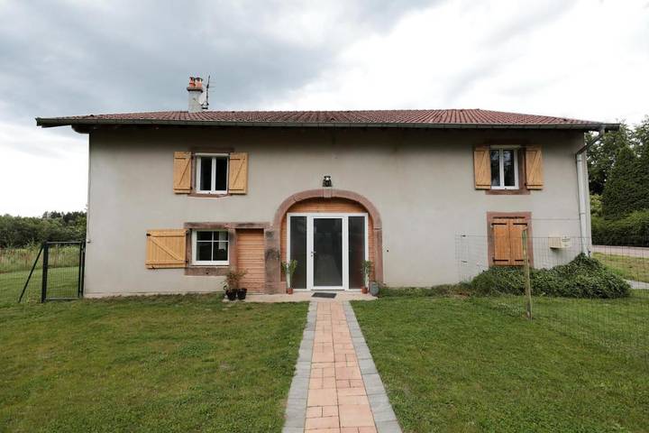 Location de vacances pour 14 personnes, avec jardin et jacuzzi à Aumontzey - 2