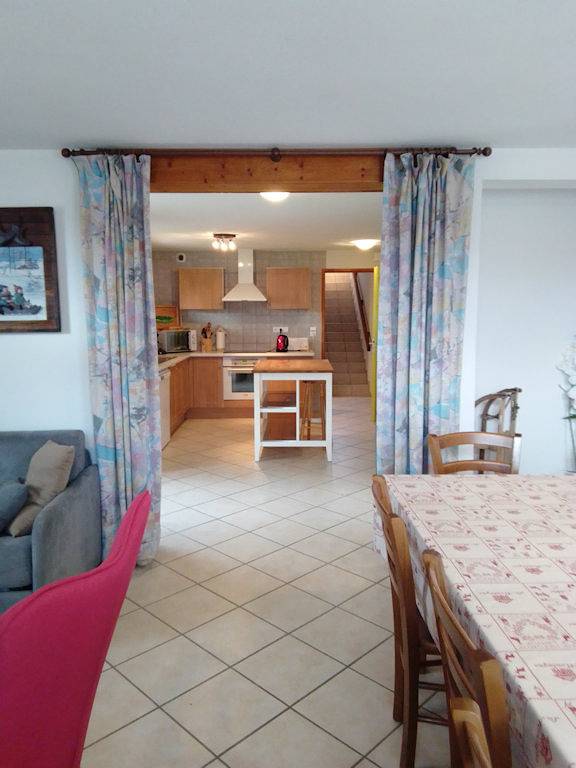Gîte pour 8 personnes, avec jardin et terrasse à Chapelle-des-Bois - 3