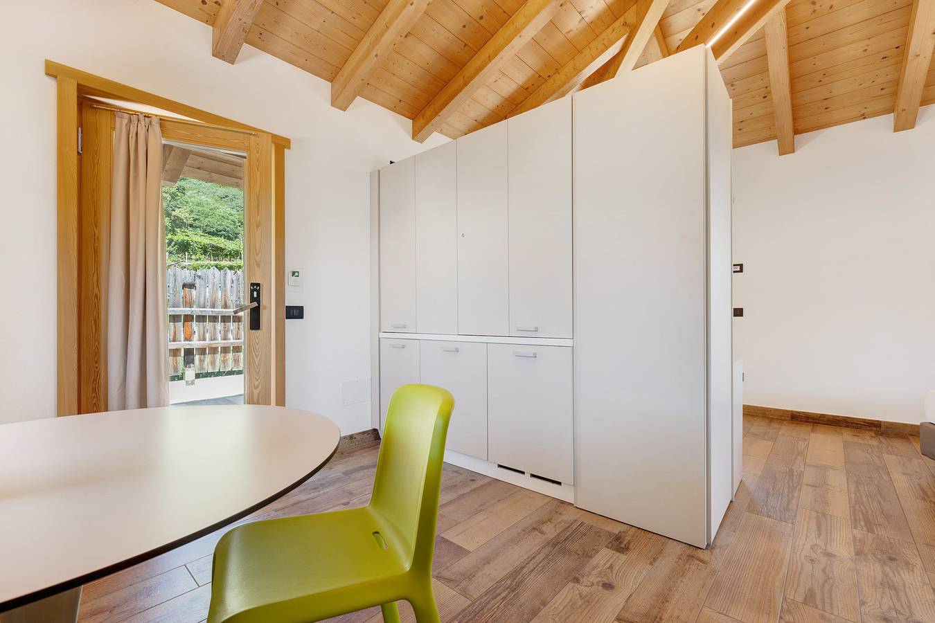 Habitación 'Fiorini Dependance' con vistas a la montaña, Wi-Fi y aire acondicionado in Isera, Montañas Garda