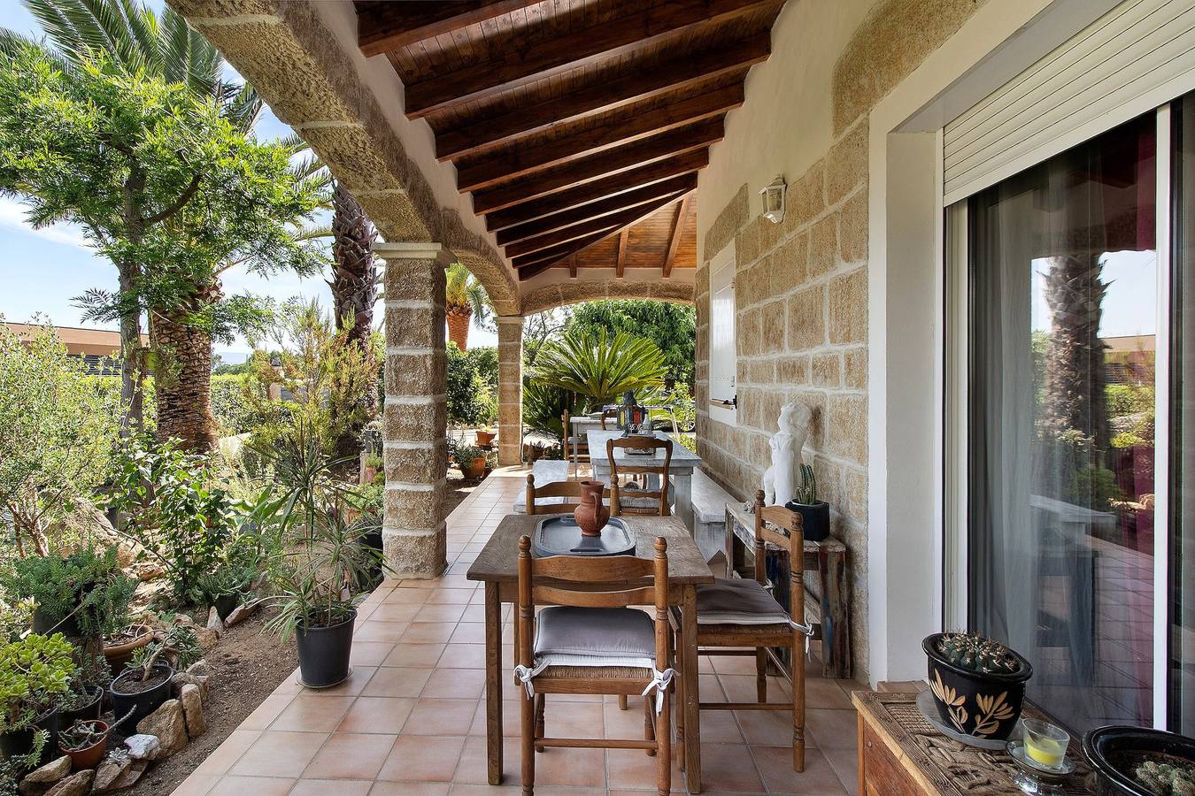 Zimmer mit Himmelbett und Meerblick: Bergpanorama, geteilte Terrasse & Garten in Sarrola-Carcopino, Ajaccio und Umgebung