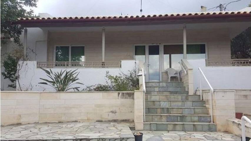 Villa pour 4 personnes, avec terrasse et jardin