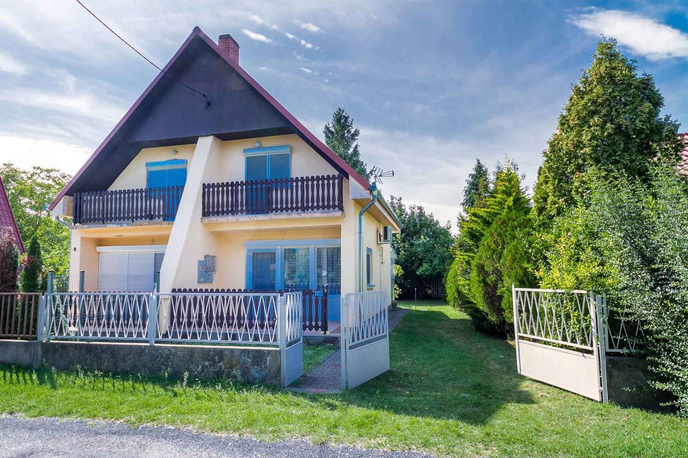 Ferienhaus nyugodt környéken  in Balatonmariafürdö, Plattensee Südufer