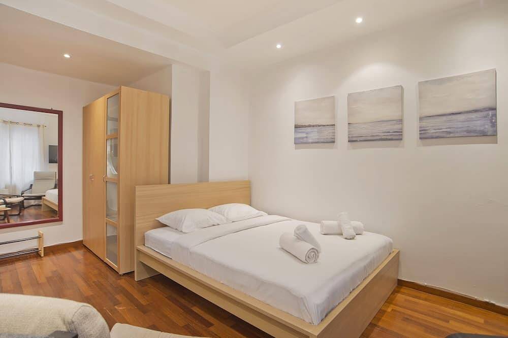 Entire apartment, Otto Centro - Studio Apartment, Sleeps 2 in Central Section of Athens, Athens