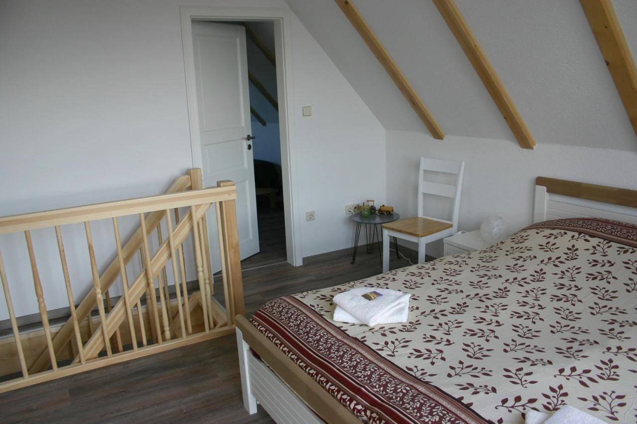 Three-Bedroom Apartment in Weißenfels, Saale-Unstrut