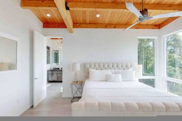 Log Cabin for 6 People in Haywood County, Photo 4