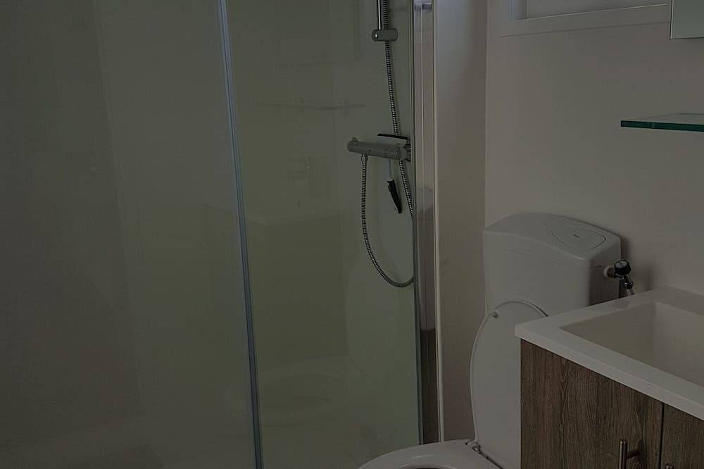 Charmingly decorated chalet Florence 2 near the sea serooskerke in Serooskerke, Walcheren