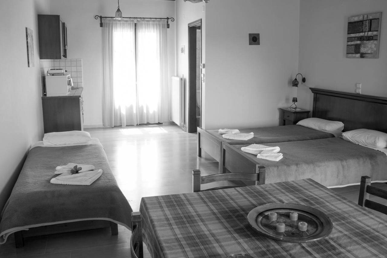 Studio in Douliana, Vámos
