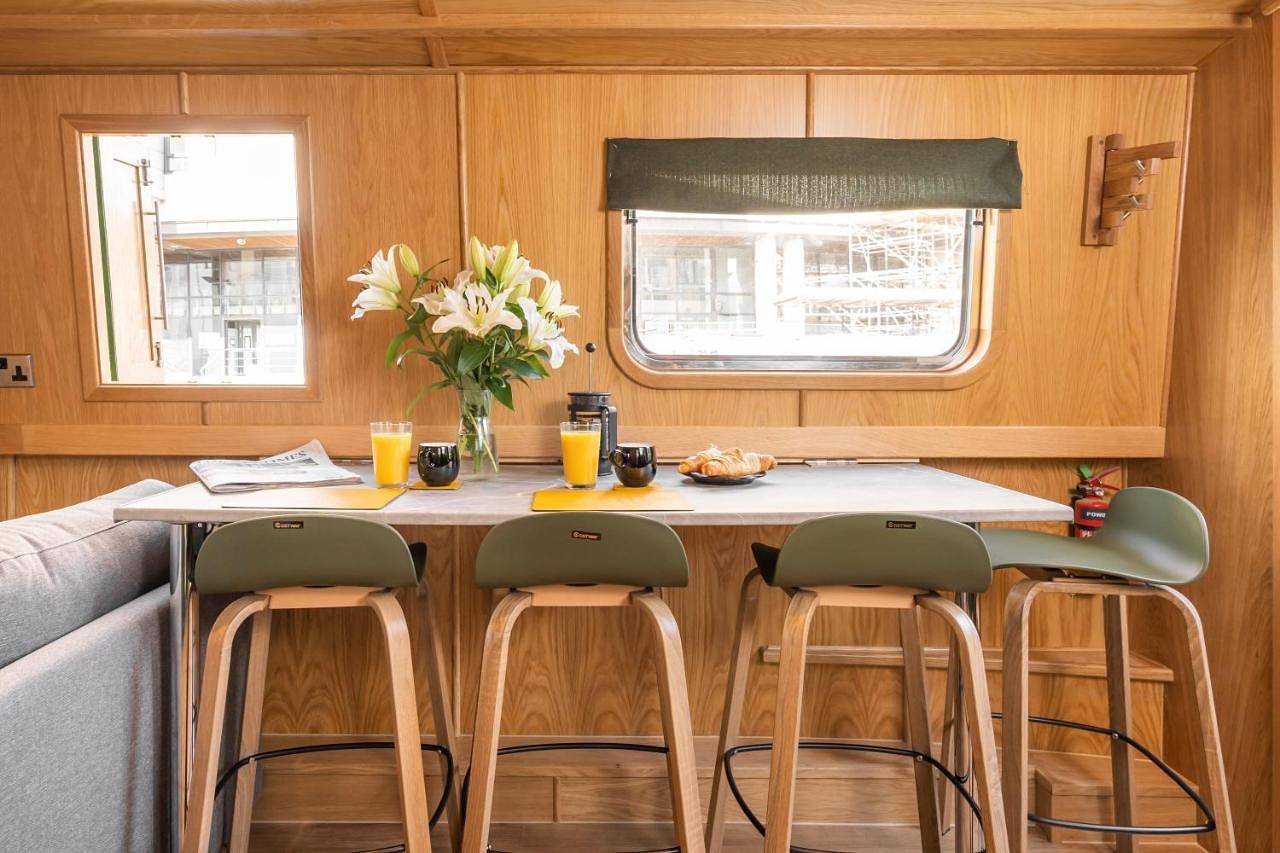 Edinburgh - Houseboats in Edinburgh, Edinburgh and Lothian