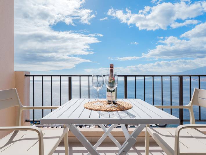 Apartamento para 4 personas, con vistas al mar y balcón/terraza en Radazul