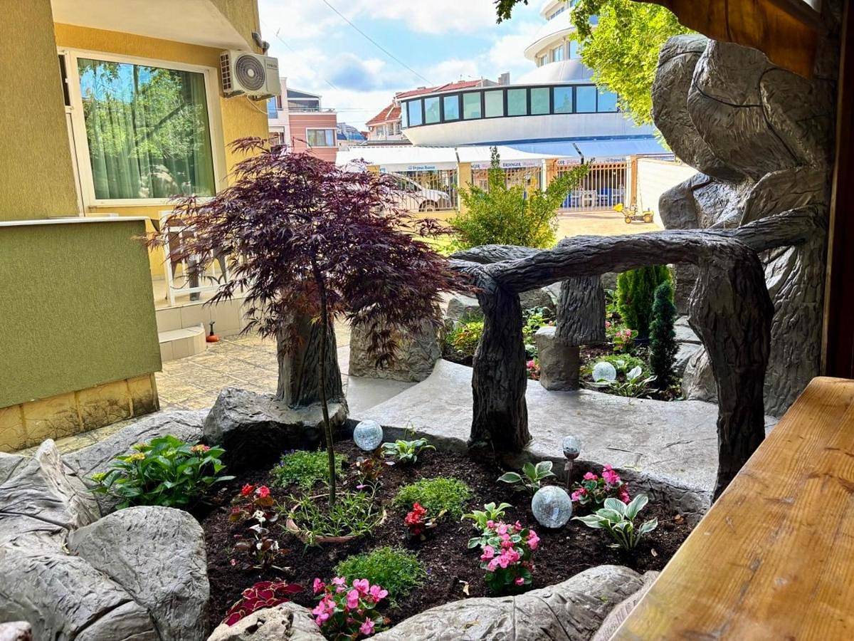 La Zur Guest House in Ravda, Nessebar