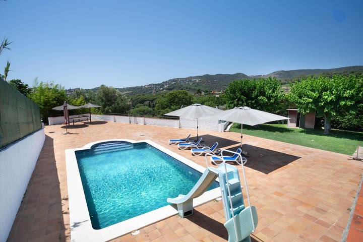 Mirador an idyllic space among vineyards in Alella, Maresme