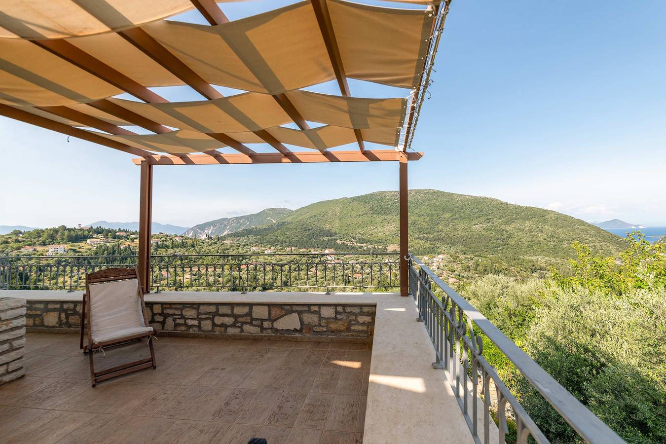 Villa per 14 persone con balcone/terrazza in Platrithias, Grecia