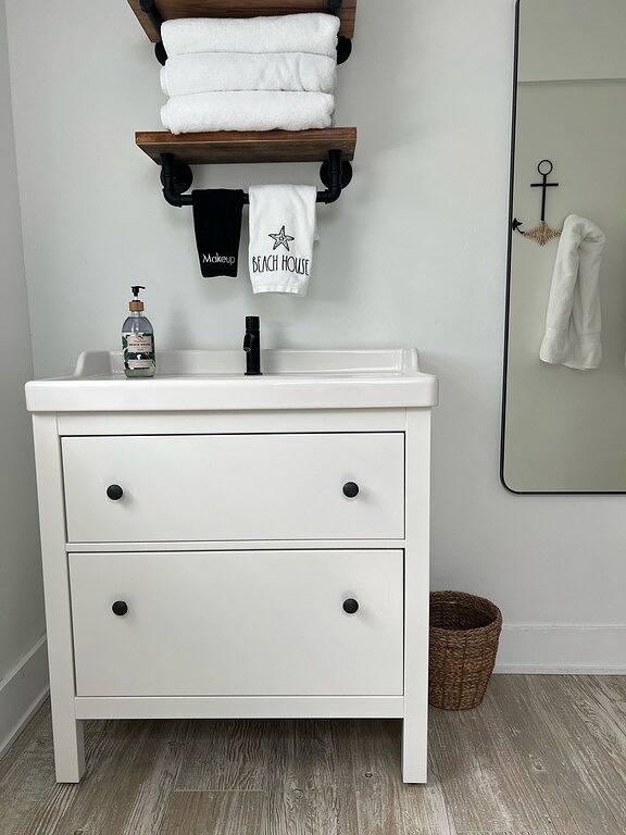 Surf Park House – Historic Jax Beach Home, 3 Blocks to Beach, Pet Friendly in Jacksonville Beach, Duval County