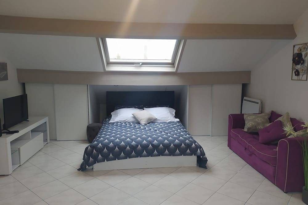 Apartamento entero, Very nice apartment 3min train station and 16 min Paris in Le Raincy, Sena-Saint Denis