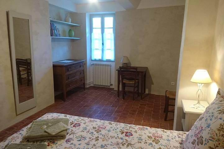 Location de vacances pour 3 personnes, avec jardin et terrasse à Crillon-le-Brave - 3