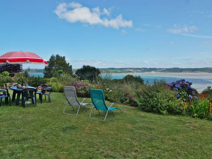 Location de vacances pour 8 personnes, avec terrasse et jardin à Plestin-les-Grèves - 2