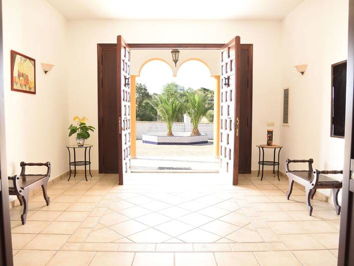 Gîte pour 12 personnes, avec jardin ainsi que terrasse et piscine à Lora del Río - 3