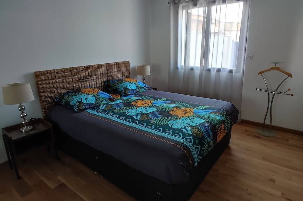 Villa De Vacances Chaleureuse Avec Jacuzzi in Baillargues, Côte méditerranéenne (France)