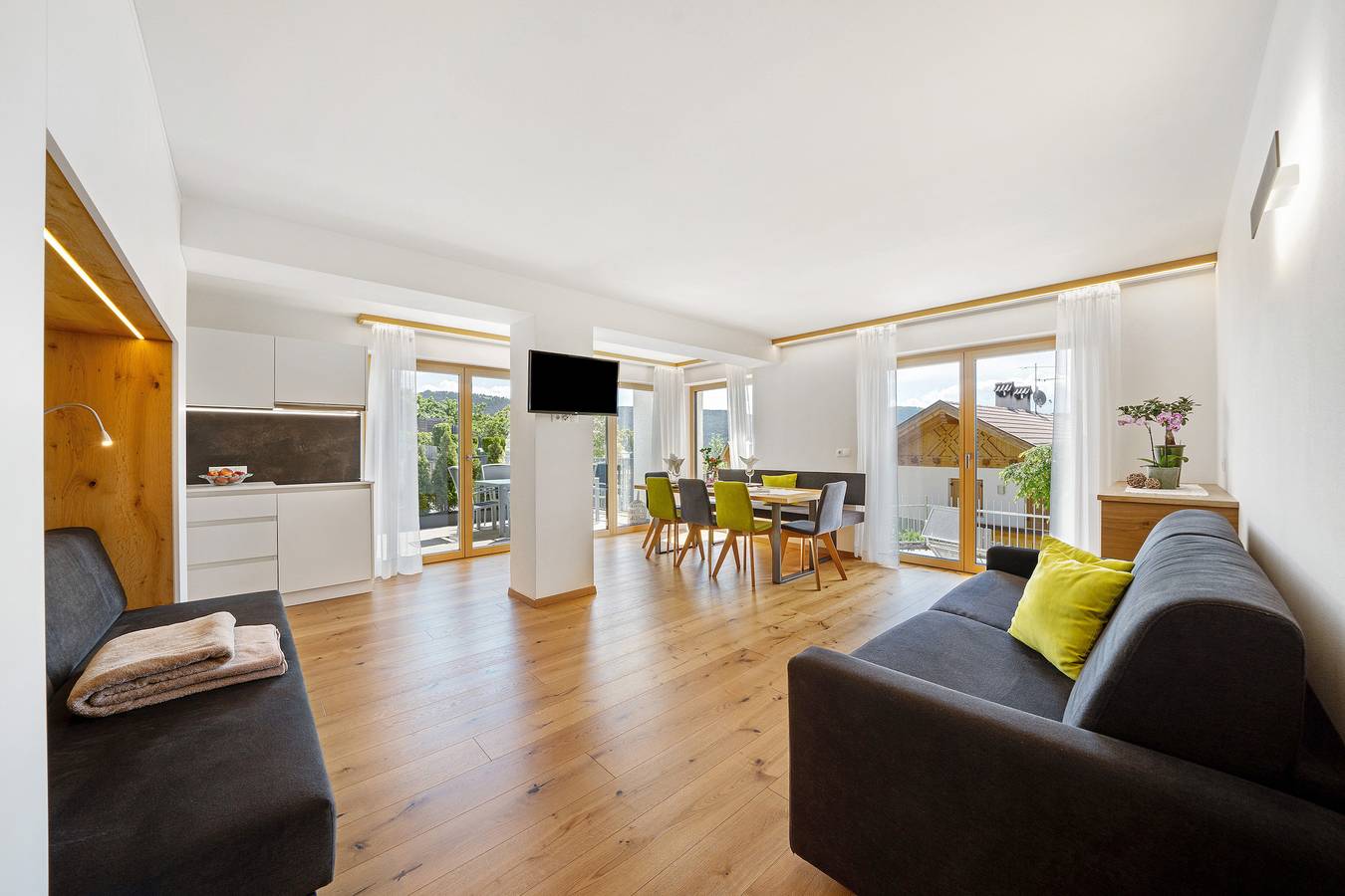 Ganze Wohnung, Ferienwohnung Kaltern" mit Bergblick, gemeinsamer Terrasse und Wi-Fi in Schlaneid, Mölten