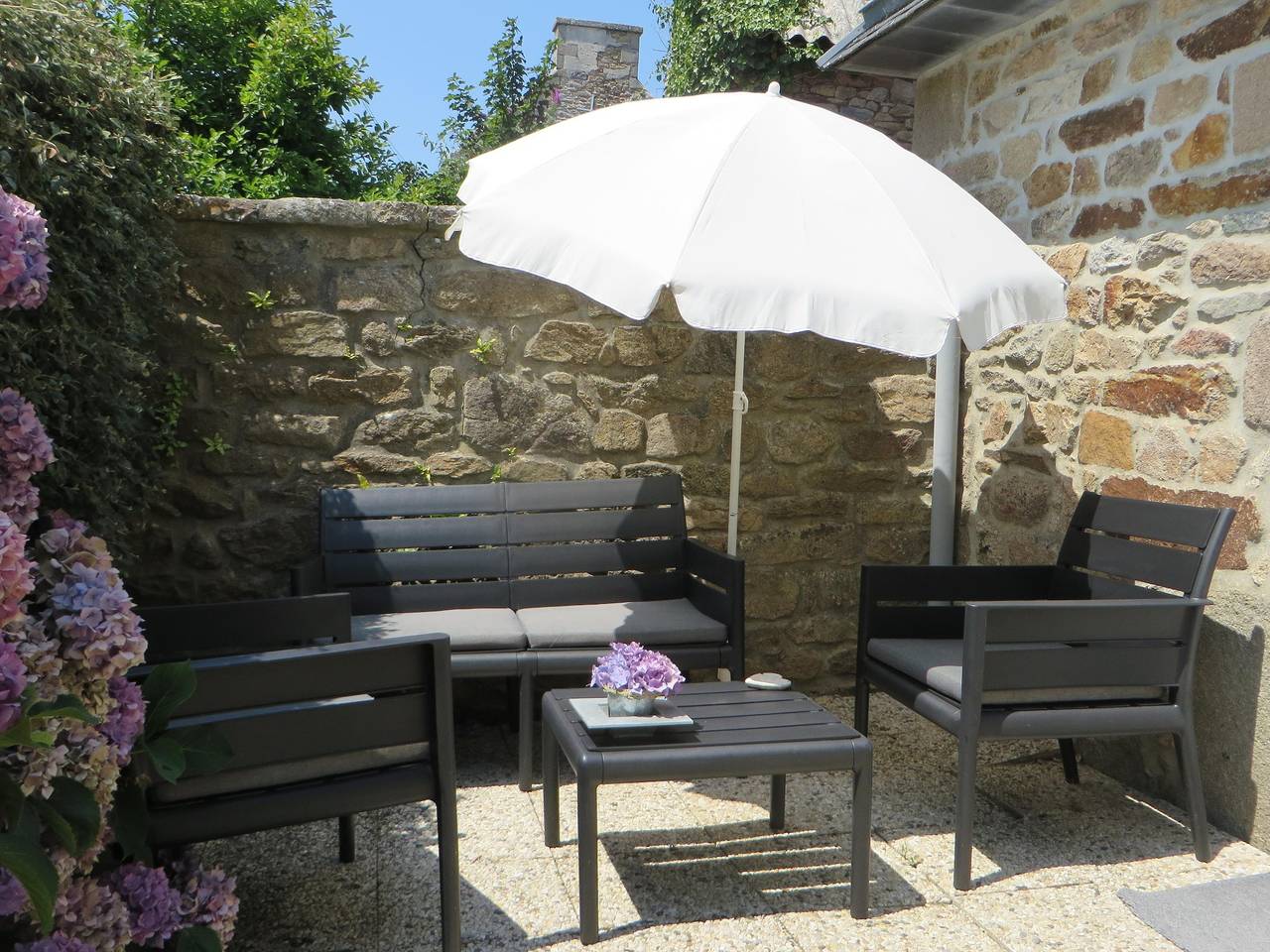Maison en pierre en Bretagne, au bord de la mer in Lannilis, Région de Brest