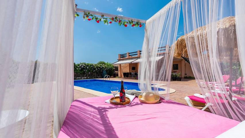 Finca für 10 Personen, mit Balkon/Terrasse und Whirlpool sowie Pool in Casares