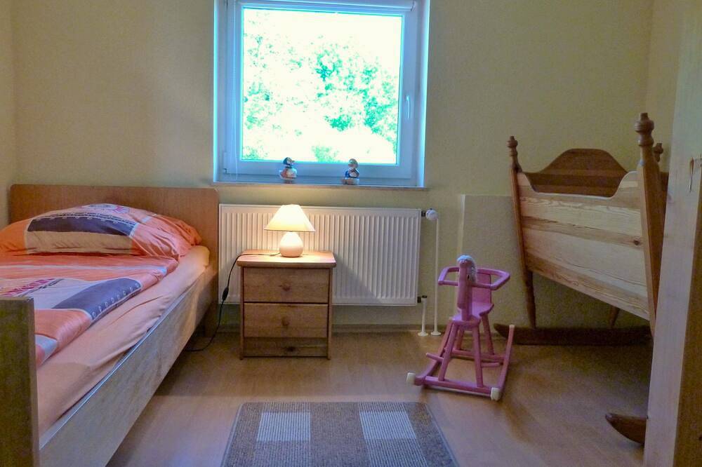 Ganze Wohnung, Detjens: Fewo in ruhiger Lage mit Terrasse und Garten - Ferienwohnung Detjens in Ellingstedt, Haithabu