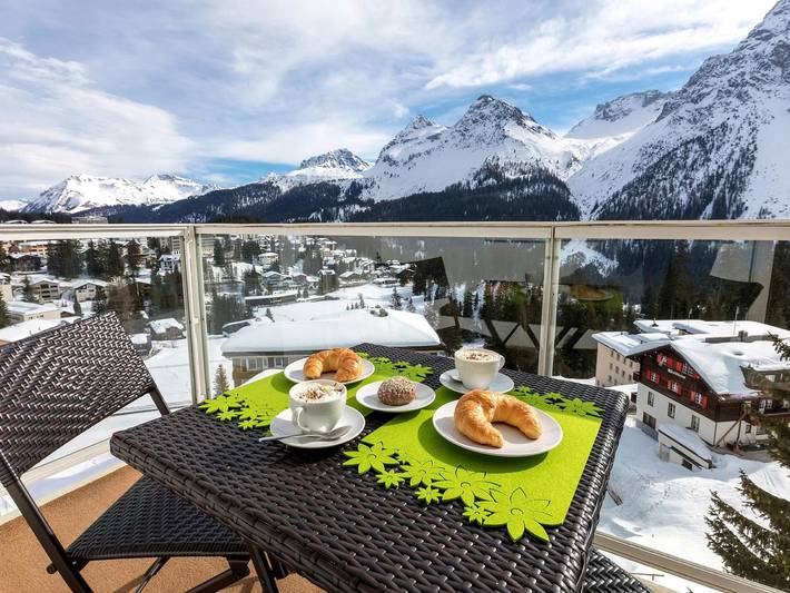 Ferienwohnung für 4 Personen, mit Terrasse und Seeblick in Arosa - 2