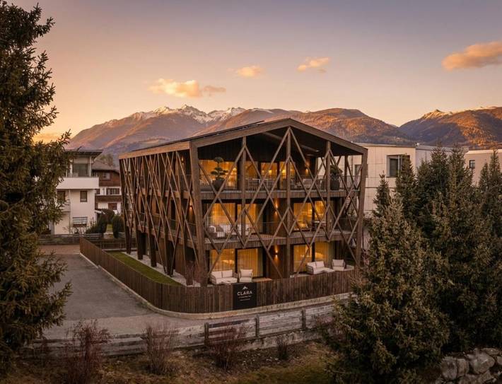 Ferienhaus für 4 Personen, mit Balkon und Terrasse sowie Ausblick in Reischach Südtirol