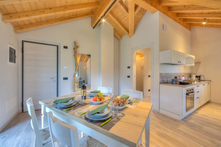 Ganze Wohnung, Ricomilla-Finestra Sul Verde- priv park in Roè Volciano, Gardasee-Berge