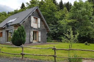 Maison de campagne pour 8 personnes, avec terrasse et jardin à Picherande