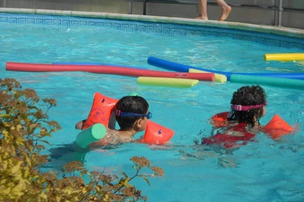 Zecamping 4* animé piscine chauffée animaux acceptés mobil-home clim in Salles-Curan, Lago de Pareloup
