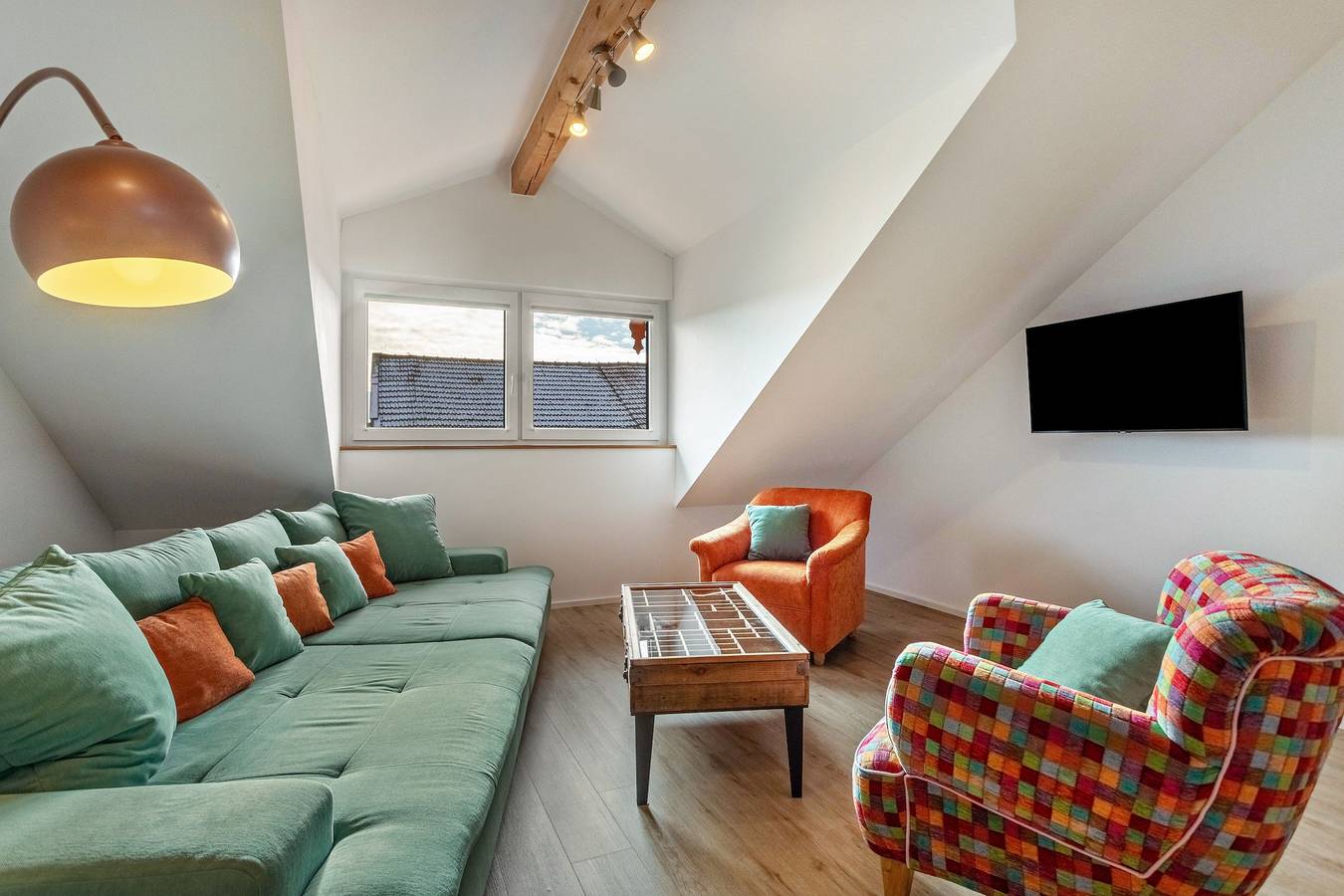 Ganze Wohnung, Ferienwohnung 'Appartment 12' mit Gemeinschaftsterrasse, Gemeinschaftsgarten und Wi-Fi in Kirchseeon, Oberbayern