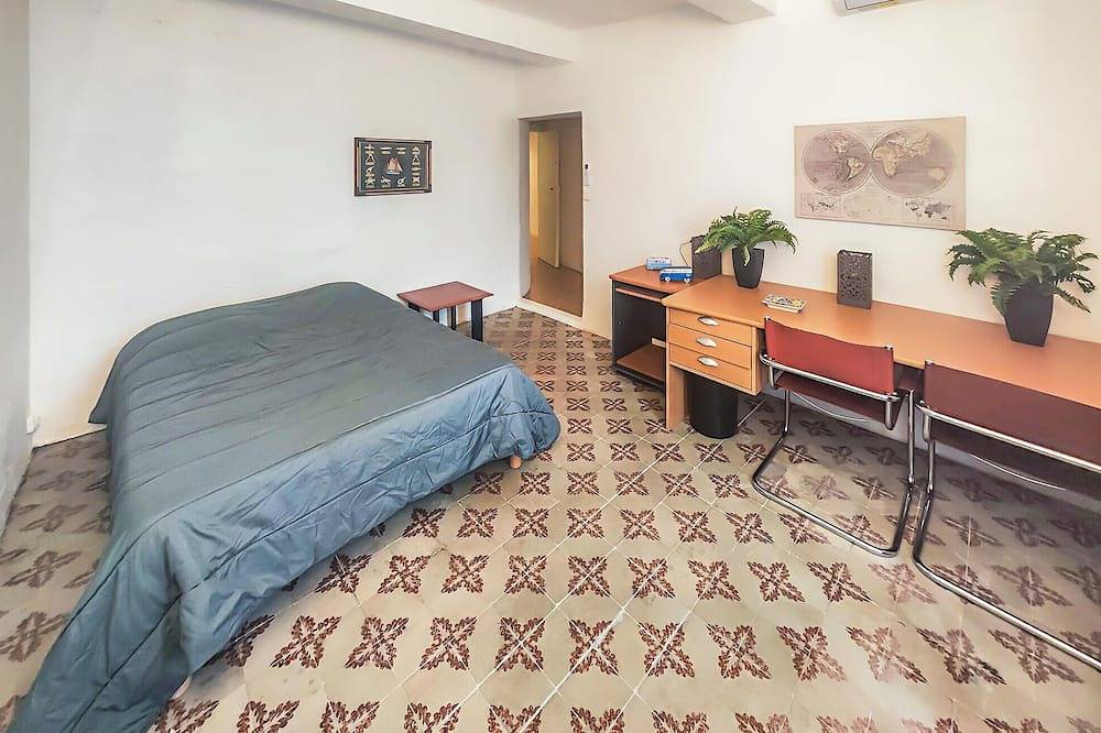 Grande Maison De Village in Thézan-lès-Béziers, Region de Béziers