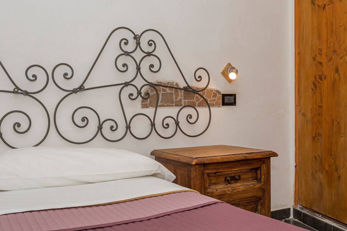 Camera 'Ninetta' con vista sulle montagne, Wi-Fi e aria condizionata in Trappitello-Chianchitta, Taormina