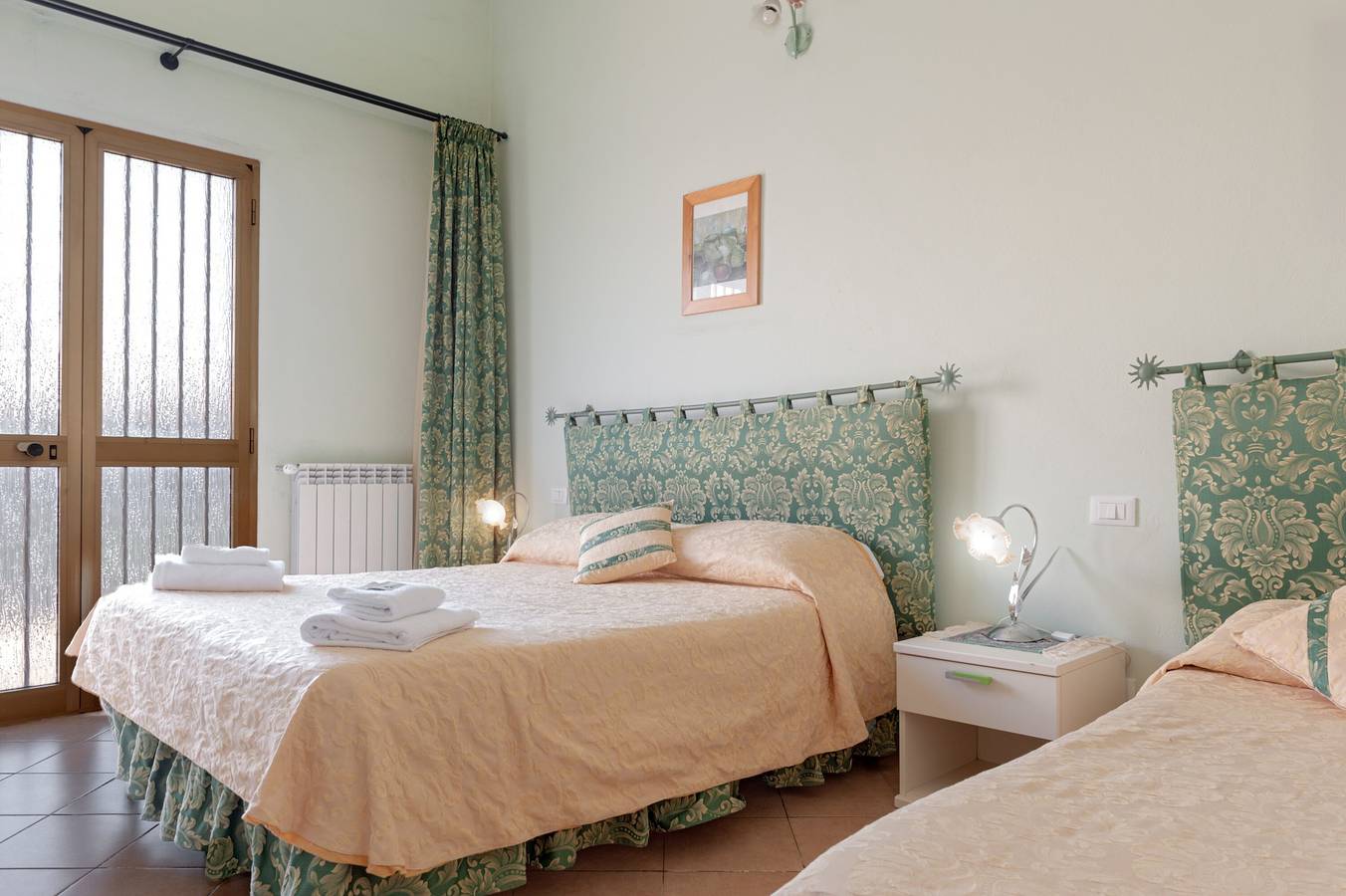 Chambre 'Bandb Cindy - Chambre Verte' avec jardin partagé, Wi-Fi et climatisation in Cascina, Riviera Italienne