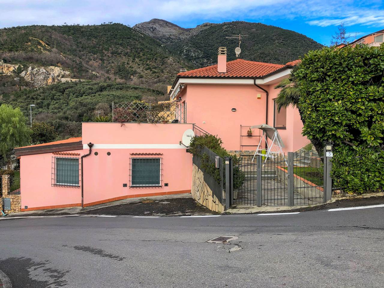 Dada in Boissano, Riviera di Ponente