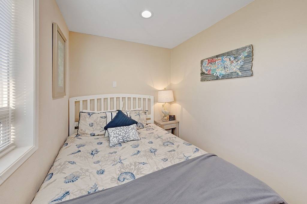 Ganze Wohnung, Bayfront Wohnung mit spektakulärer Aussicht und Gemeinschaftspool / Whirlpool / Fitnessraum! in Newport (OR), Lincoln County (OR)