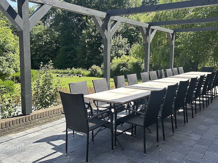 Ferienhaus für 26 Personen, mit Balkon/Terrasse und Whirlpool sowie Terrasse und Sauna in Gelderland - 2