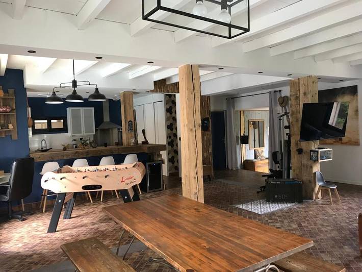 Maison de vacances pour 7 personnes, avec Jacuzzi et Terrasse ainsi que Jardin et Piscine