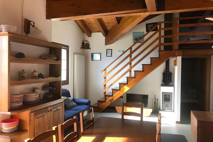 Appartamento intero, Bergoase terrazza sul tetto appartamento per le vacanze Poira Jessi in Mello, Alpi del Bernina