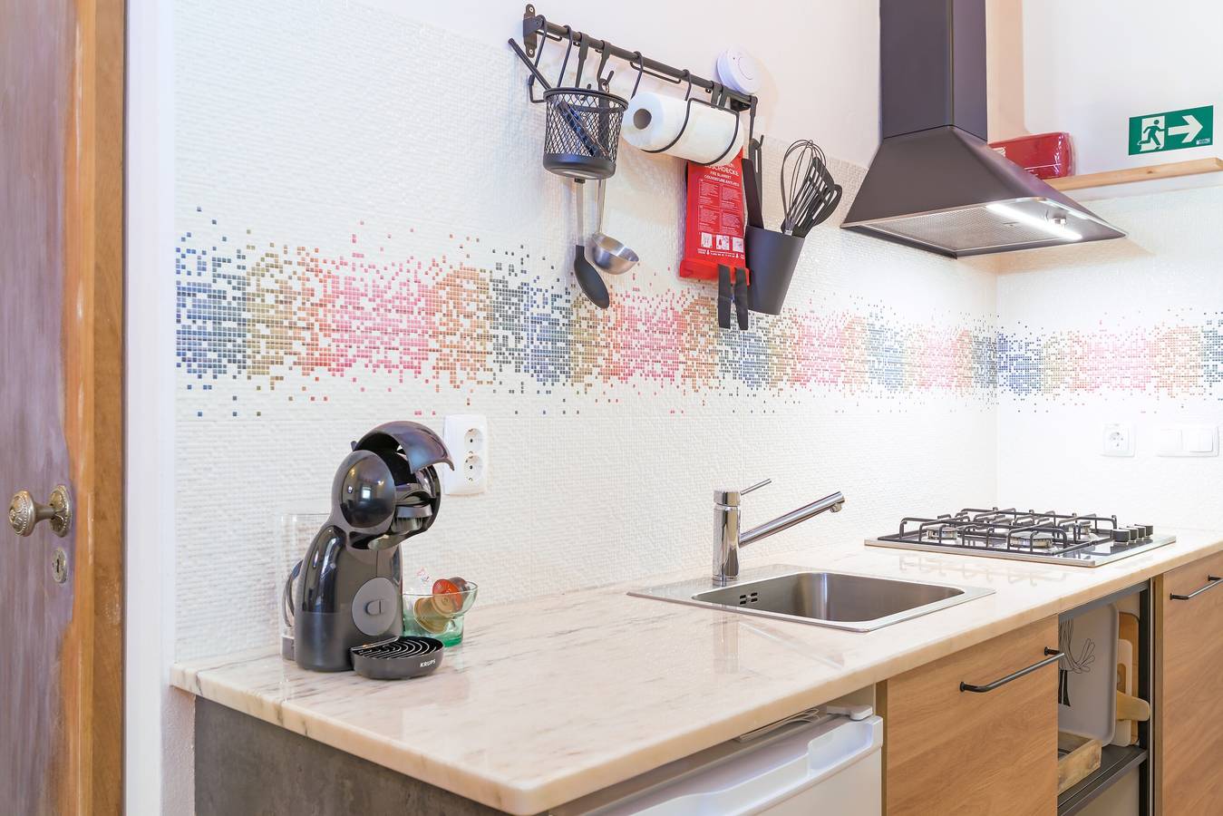 Appartement 'Sunny' met Uitzicht op de Bergen, Gedeeld Zwembad en Wifi, foto 14