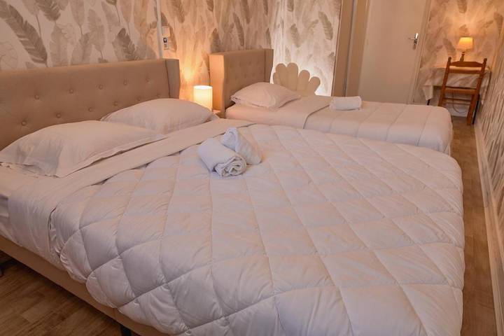 Hôtel pour 3 personnes à Riom - 2