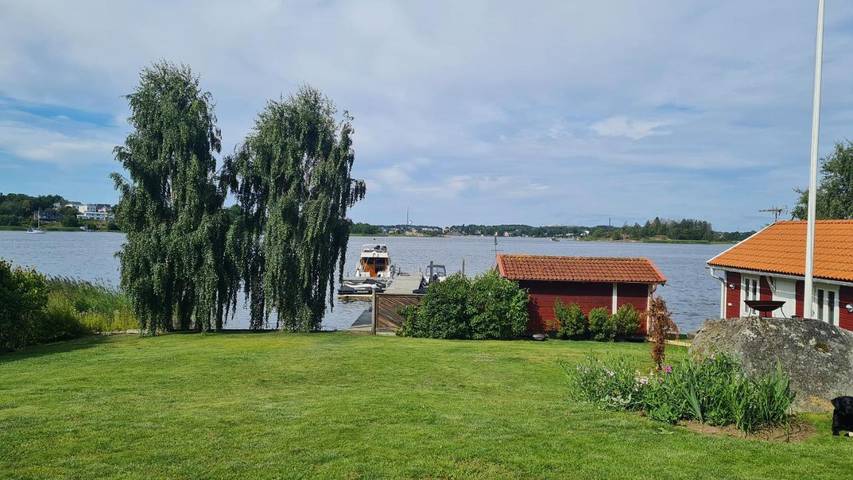 Apartament wakacyjny dla 4 osób, z widok na jezioro i widok oraz balkon i ogród w Karlskrona