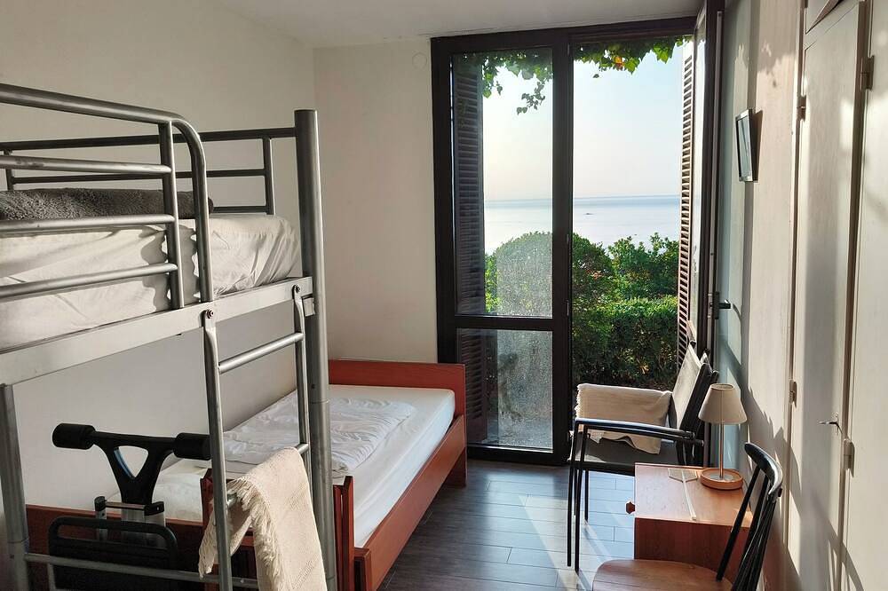 Ferienhaus - 3   Räume - 5/6   Personen in Cap Bénat, Bormes-les-Mimosas