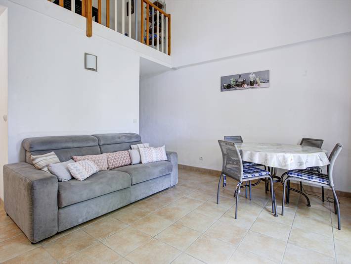 Villa pour 6 personnes, avec jardin et piscine, adapté aux familles