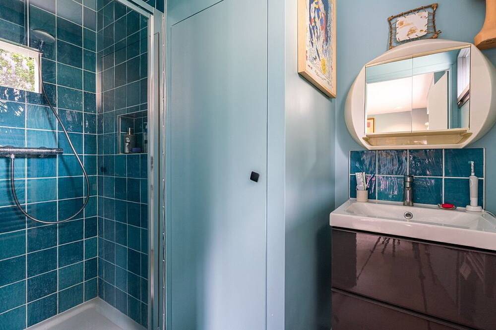Villa Vintage chic , Arty, 10 mn centre de Paris Calme absolu, jardin, terrasses in Malakoff, Hauts-de-Seine