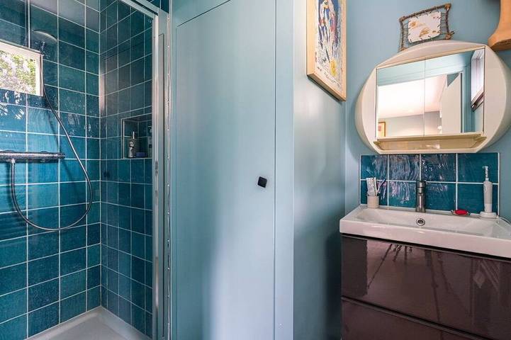 Chic, Artistic Vintage Villa, 10 minutes from downtown Paris; Absolutely quiet, with a garden and terraces in Malakoff, Hauts-de-Seine